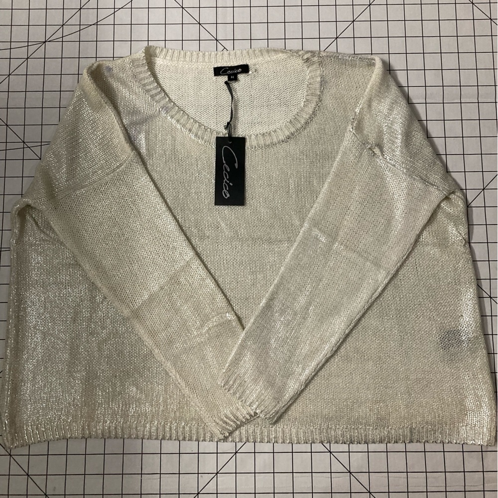 NWT Cecico Women’s Medium‎ Shimmering Sweater